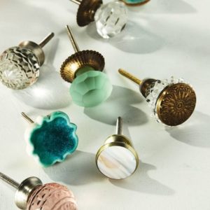 Cabinet Knobs & Wall Hooks